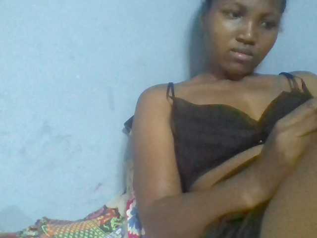 Rema-2 live cam on BongaCams