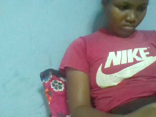 Rema-2 live cam on BongaCams