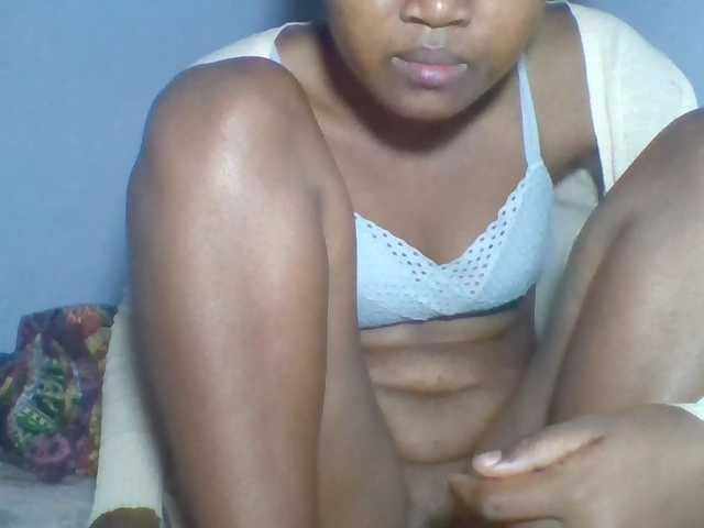 Rema-2 Live Cam pe BongaCams