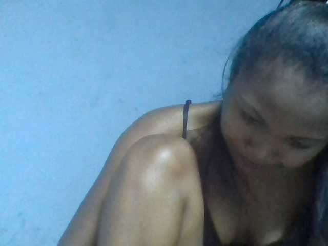 Rema-2 live cam on BongaCams