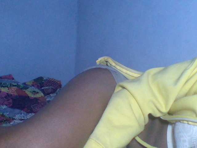 Rema-2 live webcam show