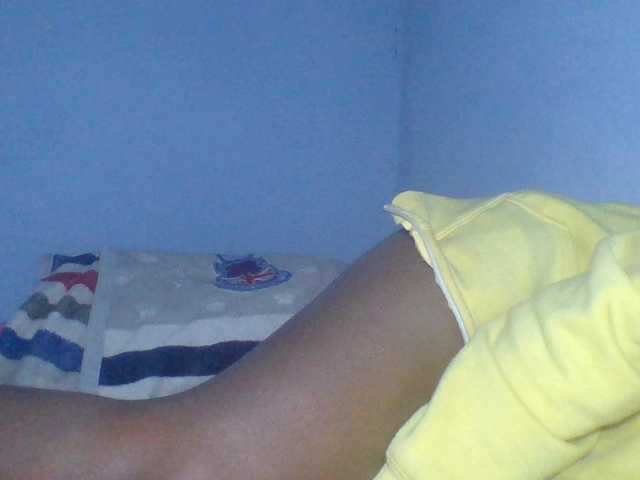 Rema-2 live cam on BongaCams