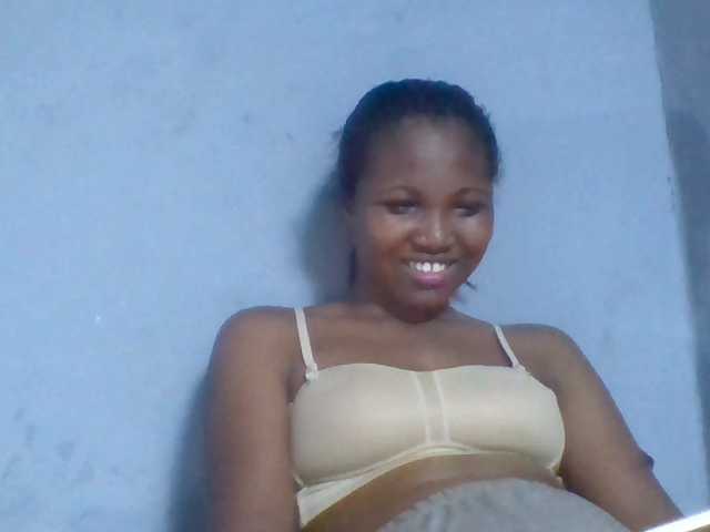 Rema-2 live cam on BongaCams