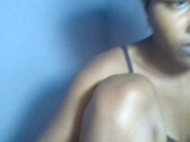 Rema-2 live webcam show