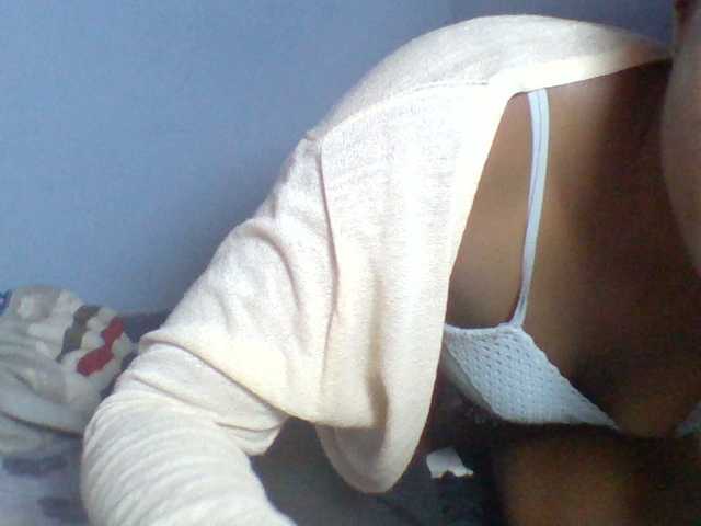Rema-2 live webcam show