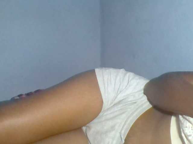 Rema-2 live webcam show