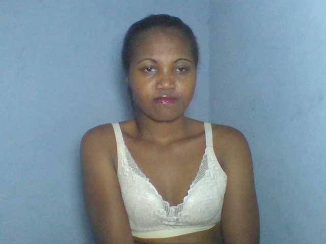 Rema-2 live webcam show