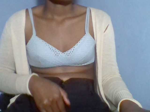 Rema-2 live webcam show