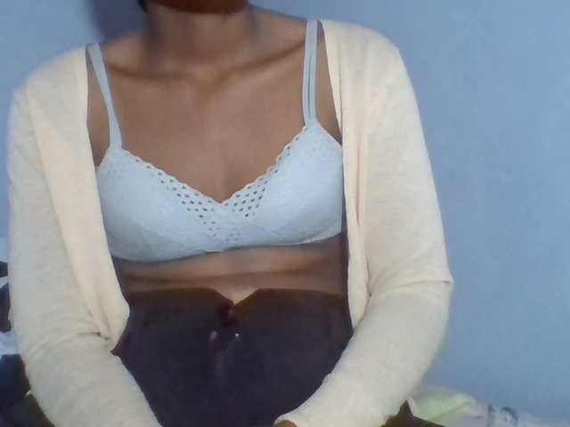 Rema-2 live webcam show