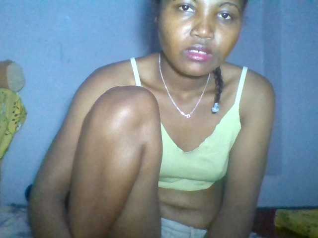 Rema-2 live cam on BongaCams