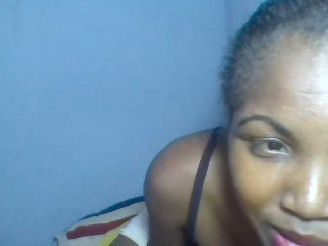 Rema-2 live webcam show