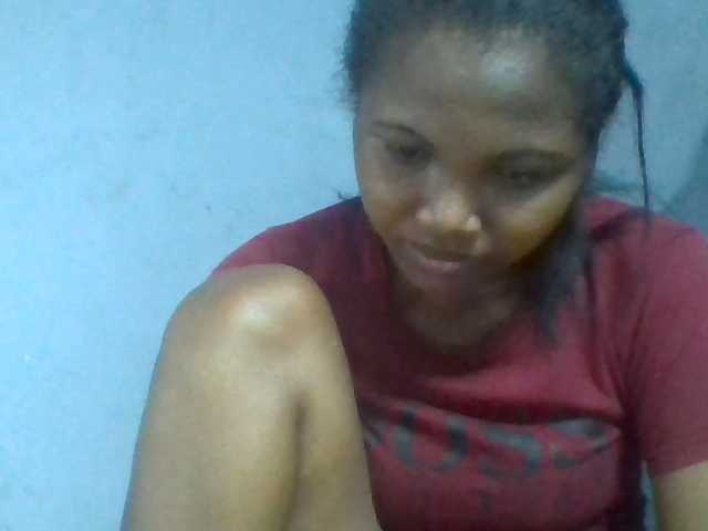 Rema-2 live cam on BongaCams