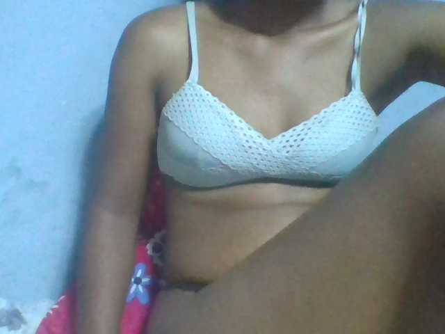 Rema-2 live cam on BongaCams