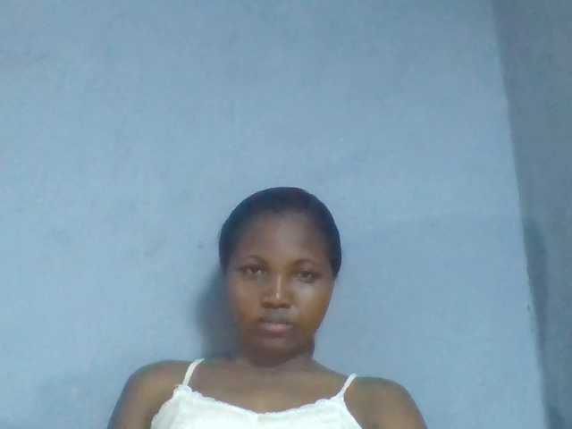 Rema-2 live cam on BongaCams