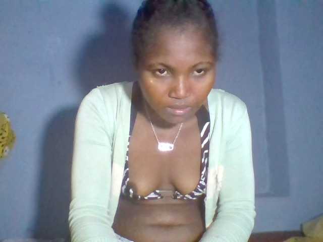 Rema-2 live cam on BongaCams