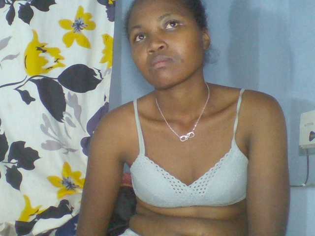 Camgirl Rema-2 sur Bongacams