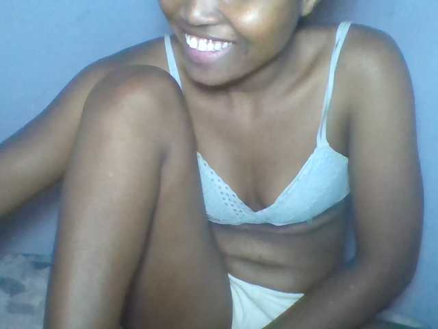 Camgirl Rema-2 sur Bongacams