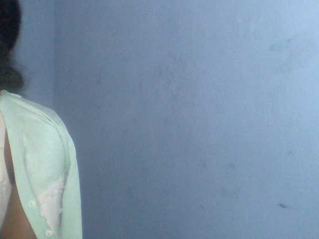 Rema-2 live cam on BongaCams