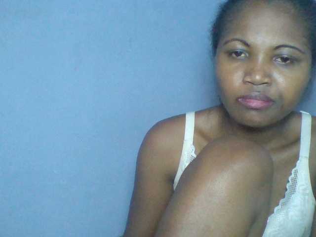 Rema-2 live webcam show