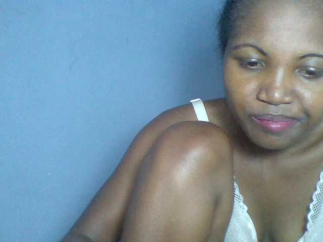 Rema-2 live webcam show