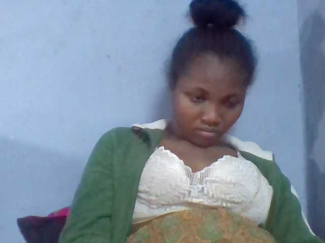 Rema-2 live cam on BongaCams