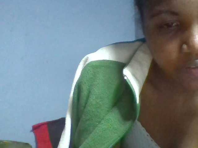 Rema-2 live cam on BongaCams