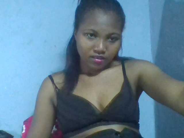 Rema-2 live cam on BongaCams