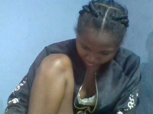 Rema-2 live cam on BongaCams