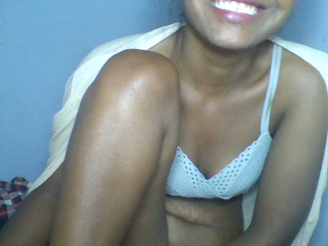 Rema-2 live webcam show