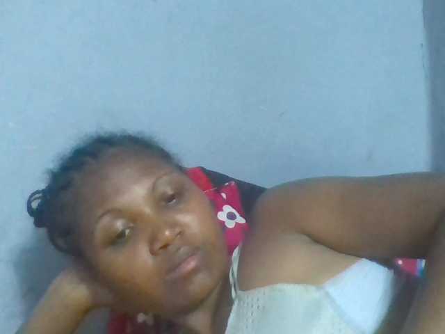 Rema-2 live cam on BongaCams