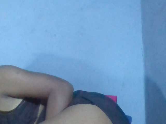 Rema-2 live cam on BongaCams
