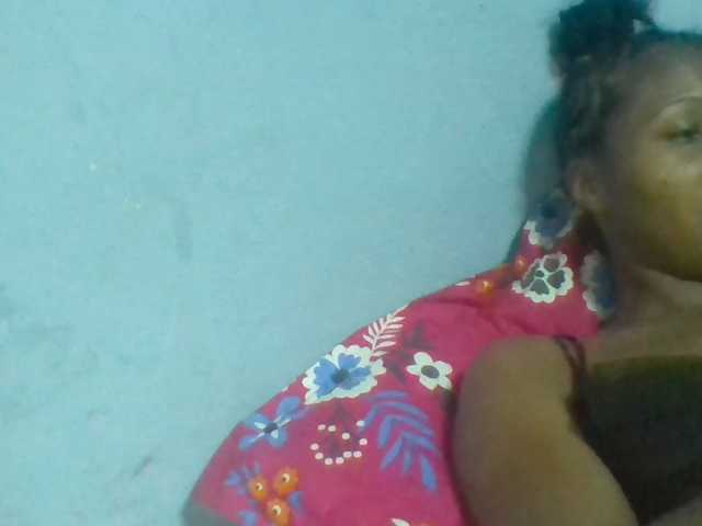 Rema-2 live cam on BongaCams
