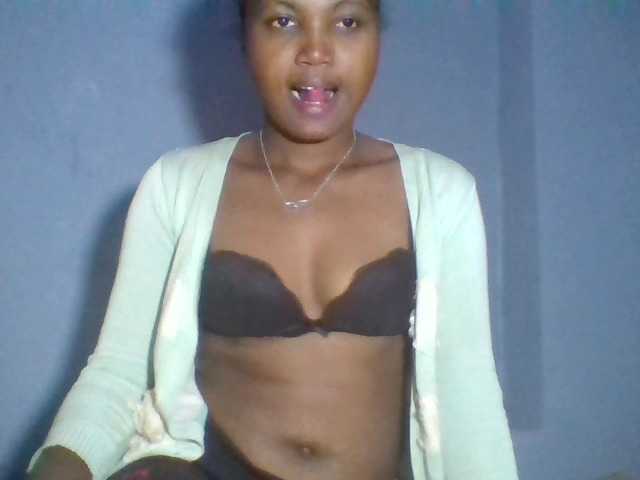Rema-2 live cam on BongaCams