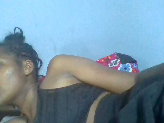 Rema-2 live cam on BongaCams
