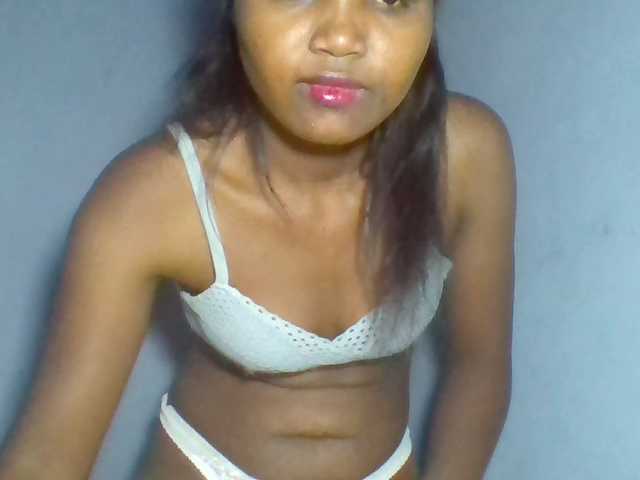Rema-2 live webcam show