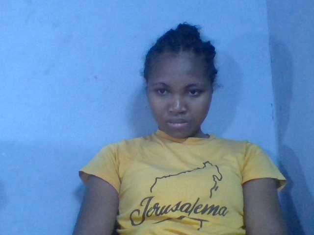 Rema-2 live cam on BongaCams