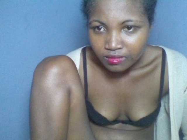 Rema-2 live webcam show