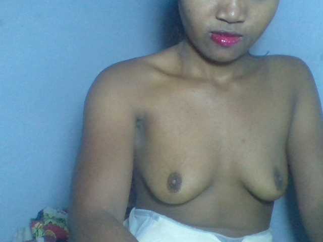 Rema-2 live cam on BongaCams