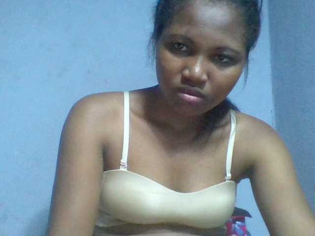 Camgirl Rema-2 sur Bongacams