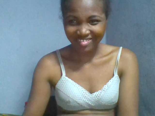 Rema-2 live cam on BongaCams