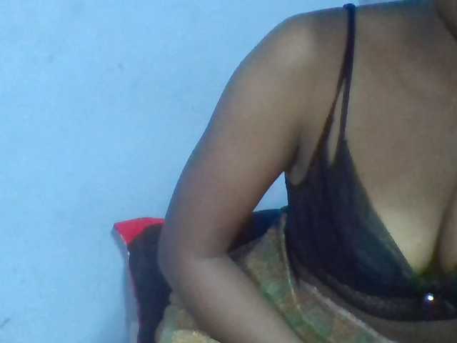 Rema-2 live cam on BongaCams
