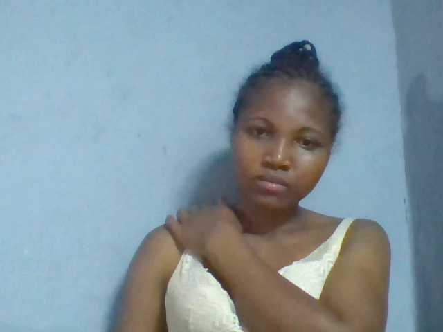Rema-2 live cam on BongaCams