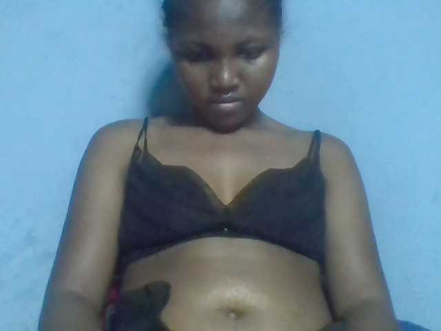 Rema-2 live cam on BongaCams