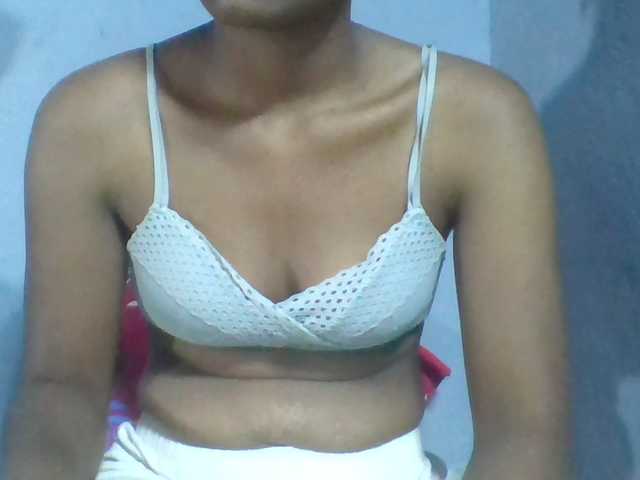 Rema-2 live cam on BongaCams