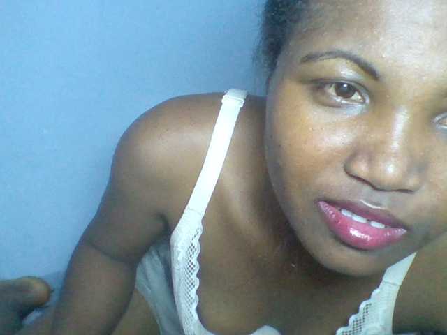 Rema-2 live webcam show