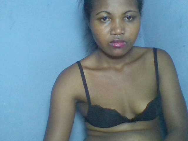 Rema-2 live webcam show