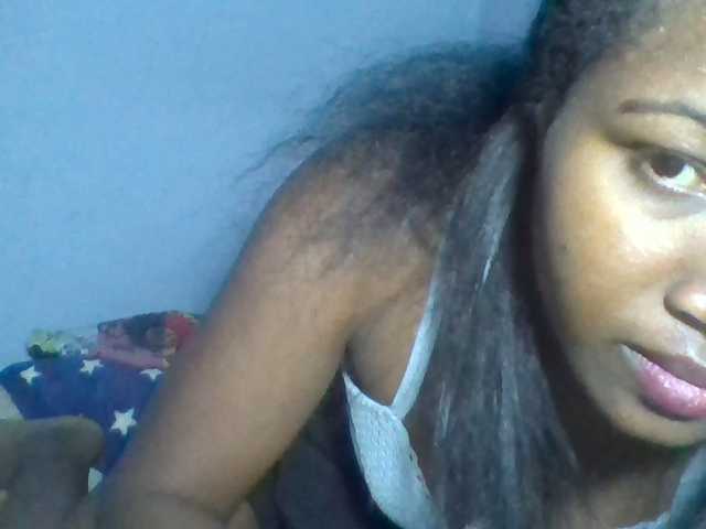 Rema-2 live webcam show