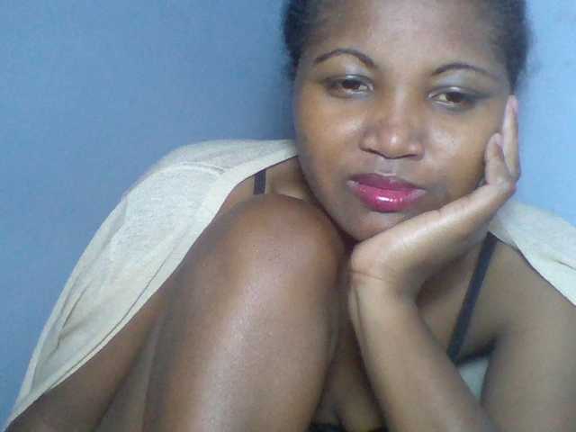 Rema-2 live webcam show