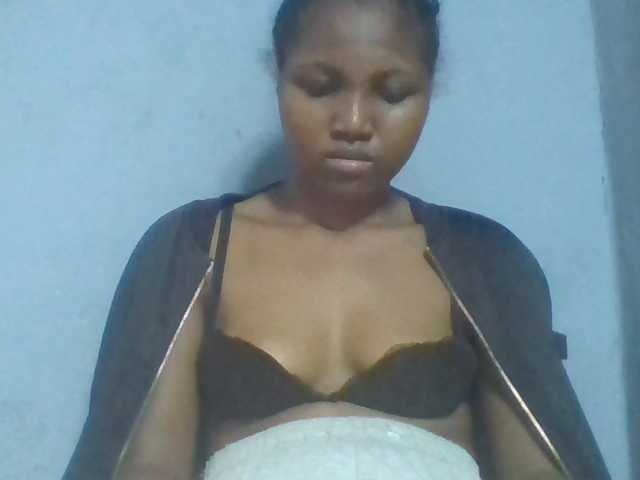 Rema-2 live cam on BongaCams