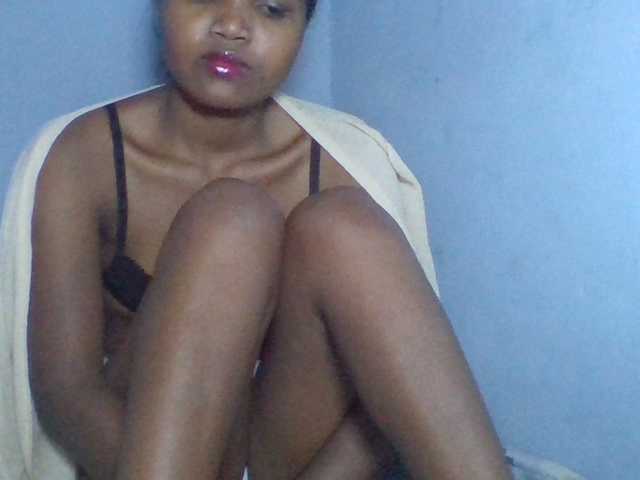 Rema-2 live webcam show